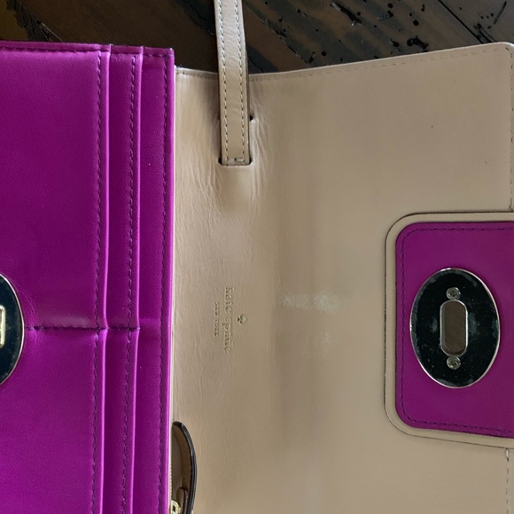 Kate Spade wristlet. - Picture 4 of 7